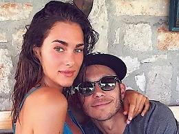 Valentino Rossi e Francesca Sofia Novello, il primo scatto ufficiale di coppia