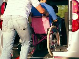 Assistenza alunni disabili, arrivano i fondi regionali: ecco per quali scuole