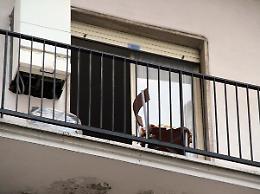 Precipita dal terzo piano della sua abitazione, muore una bambina di dodici anni