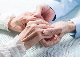 Un sostegno economico per i malati di Alzheimer, ecco come fare domanda