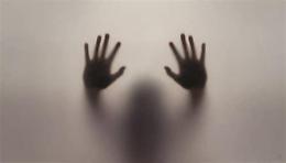 Abusava di un minore e filmava la violenza, arrestato l'"orco"