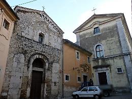 Prete preso a mattonate da una suora: nessuna denuncia. E la Chiesa tace
