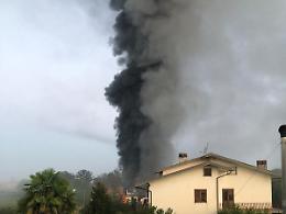 Autofficina Pirolli distrutta dalle fiamme: feriti e intossicati i proprietari