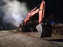 Fiamme dolose nella cava: indagini serrate per risalire agli autori del gesto
