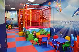'Little Butterfly': al babyparking arriva la sezione bilingue per i più piccoli