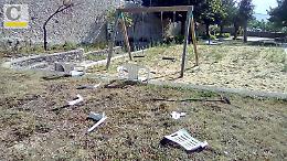 Vandali devastano il parco pubblico: il Comune chiude i cancelli