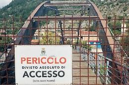 Sora, ponte lamellare dimenticato e il degrado avanza: le proteste dei residenti