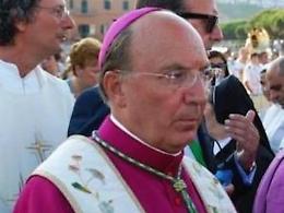 Lottizzazione abusiva: l'ex abate chiamato in aula è invece a Lourdes