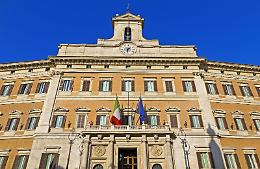 La vita a Montecitorio: ecco il libro. Torna la rassegna “Salotto d'autore"