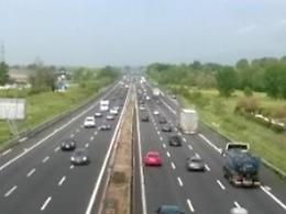 Maltempo, emergenza sull'A1 Roma-Napoli: vento forte, traffico a rischio