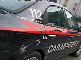 Brucia rifiuti speciali vicino alle abitazioni: scatta la denuncia