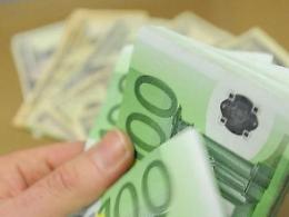 Investe denaro in una nota banca ma si ritrova al verde: derubata dal consulente