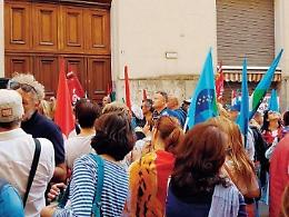 Crisi supermercati Unicoop: tre opzioni in ballo per i 270 lavoratori a rischio