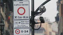 Guerra ai furbetti della Ztl: in arrivo le telecamere cattura-targhe