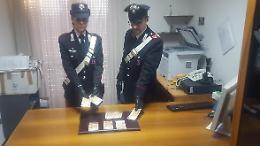 In trasferta per spendere banconote false: in due finiscono in manette