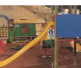 Parchi giochi vietati agli... adulti: ecco i controlli contro presenze "anomale"