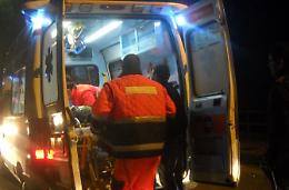 Bimbo rimane senza respiro e sviene: strappato alla morte da un angelo in divisa