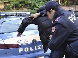 Attirato in una trappola sul web: 37enne rapinato e preso a sprangate