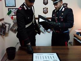 In auto con 15 grimaldelli vicino ad abitazioni isolate: in due nei guai