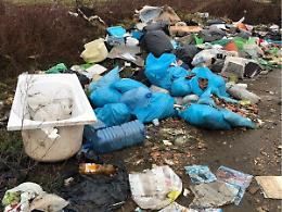 Anagni, scoperta discarica abusiva: trovati rifiuti speciali e pericolosi