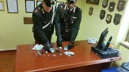 Con la droga in tasca: baby pusher in manette. E a casa altro "fumo"