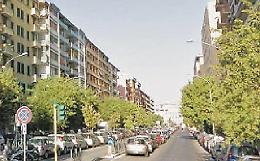 Muore sul colpo precipitando dal balcone della sua abitazione al sesto piano