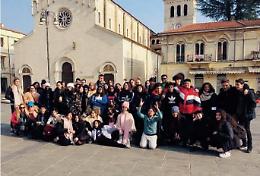 Educare alla memoria per sconfiggere l'orrore: studenti ad Auschwitz-Birkenau