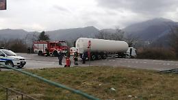 Autocisterna fuori strada: chiusa la Cassino-Sora in entrambi i sensi di marcia