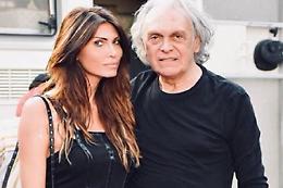 Corona umilia Riccardo Fogli: «Così tua moglie ti ha tradito»