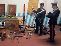 Oggetti sacri trafugati in chiesa recuperati in una cantina: 34enne denunciato