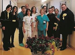 Festa della donna: cento rose rosse per le malate oncologiche