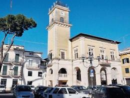 Bollette per l'irrigazione anche a chi vive nei palazzi: cittadini infuriati