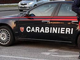 Con una mano al volante e l'altra su Whatsapp: pioggia di contravvenzioni