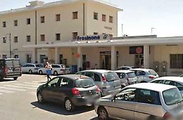 Far west nei vagoni: nigeriano senza biglietto aggredisce capotreno e agenti