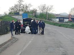Bimbo morto: lo ha ucciso la madre strangolandolo, la donna fermata per omicidio