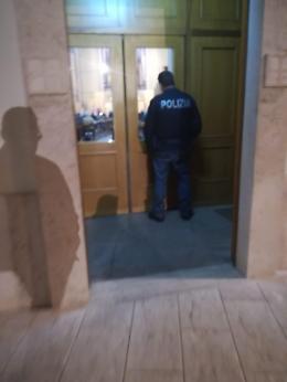 Notte di Pasqua movimentata: parolacce e urli in chiesa
