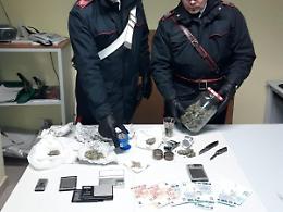 Spaccio di sostanze stupefacenti: in manette due fratelli di 21 e 25 anni
