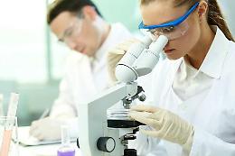 Ricerca contro il cancro: l'incontro formativo con le scuole