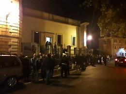 Chiedono l'Aula Magna per un comizio, ma la trovano già occupata: è scontro