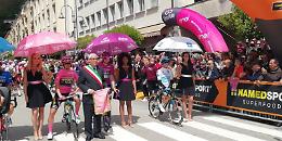 Cassino, Giro d'Italia: partiti! Una città in festa si tinge di rosa