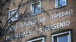 56enne muore all'improvviso in ospedale, si indaga. Chiesta l'autopsia