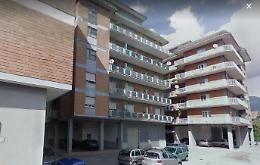 Faccia a faccia con i ladri: i banditi fuggono ma tornano dopo quattro giorni