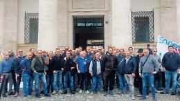 Mobilità, sit in dei disoccupati: fondi ripartiti. Ora l'accordo per la proroga