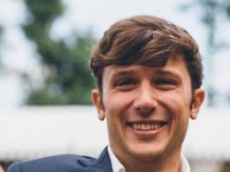 Funerali Alessandro Galassi: un fiume di gente piange il giovane avvocato