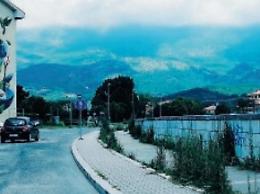 Sora, erba alta e degrado in pieno centro: cittadini indignati