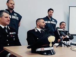Droga, centrale di spaccio smantellata: in manette sette persone