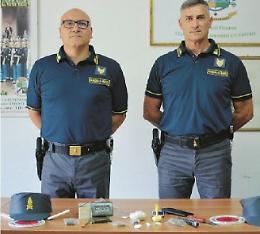 Fiumi di droga per il weekend: arrestati due giovani con un carico per la movida