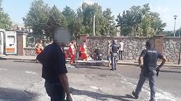 Semina il panico, devasta la stazione e picchia la madre e la sorella: arrestato