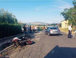 Scontro tra auto e moto sulla Casilina: centauro in gravi condizioni