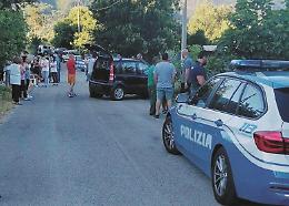 Con l'auto si schianta contro un palo e muore: chi è la vittima